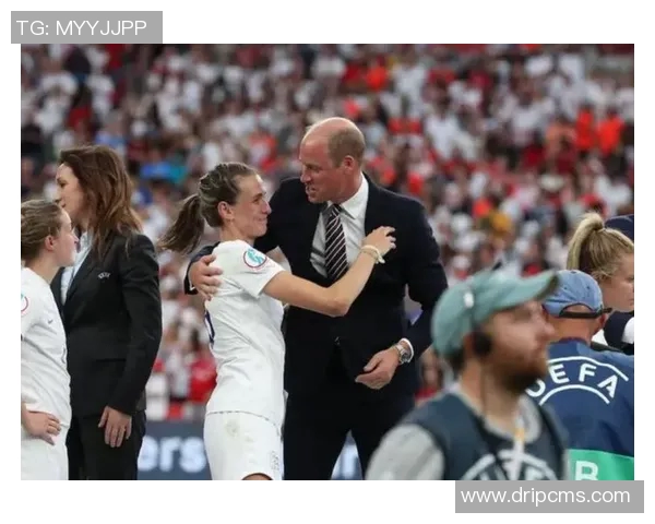 犹他王室女足迎战西雅图球队力争主场胜利展现实力与风采 犹他王室女足迎战西雅图球队力争主场胜利展现实力与风采