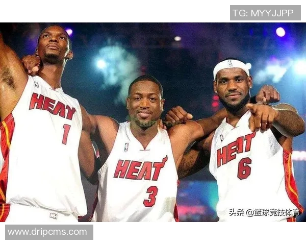 韦德带领热火对决公牛展现传奇球技与团队精神的经典对抗 韦德带领热火对决公牛展现传奇球技与团队精神的经典对抗