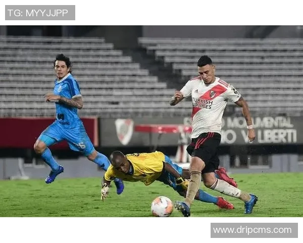 铁路工场与圣菲联合的较量:技术创新与市场竞争的深度剖析 铁路工场与圣菲联合的较量:技术创新与市场竞争的深度剖析