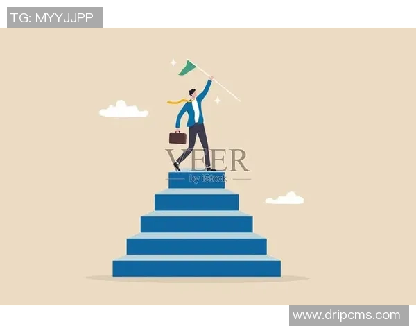 克罗斯：从足球天才到战术大师的辉煌旅程与成就解析